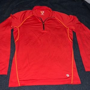 MOUNTAIN HARD WEAR running 🏃‍♀️ shirt